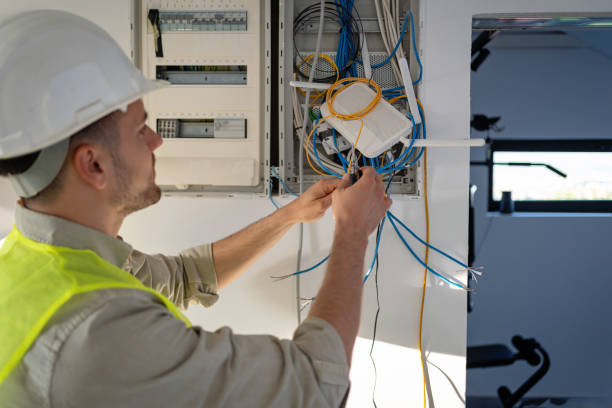Best Licensed Electrician  in Oconto, WI
